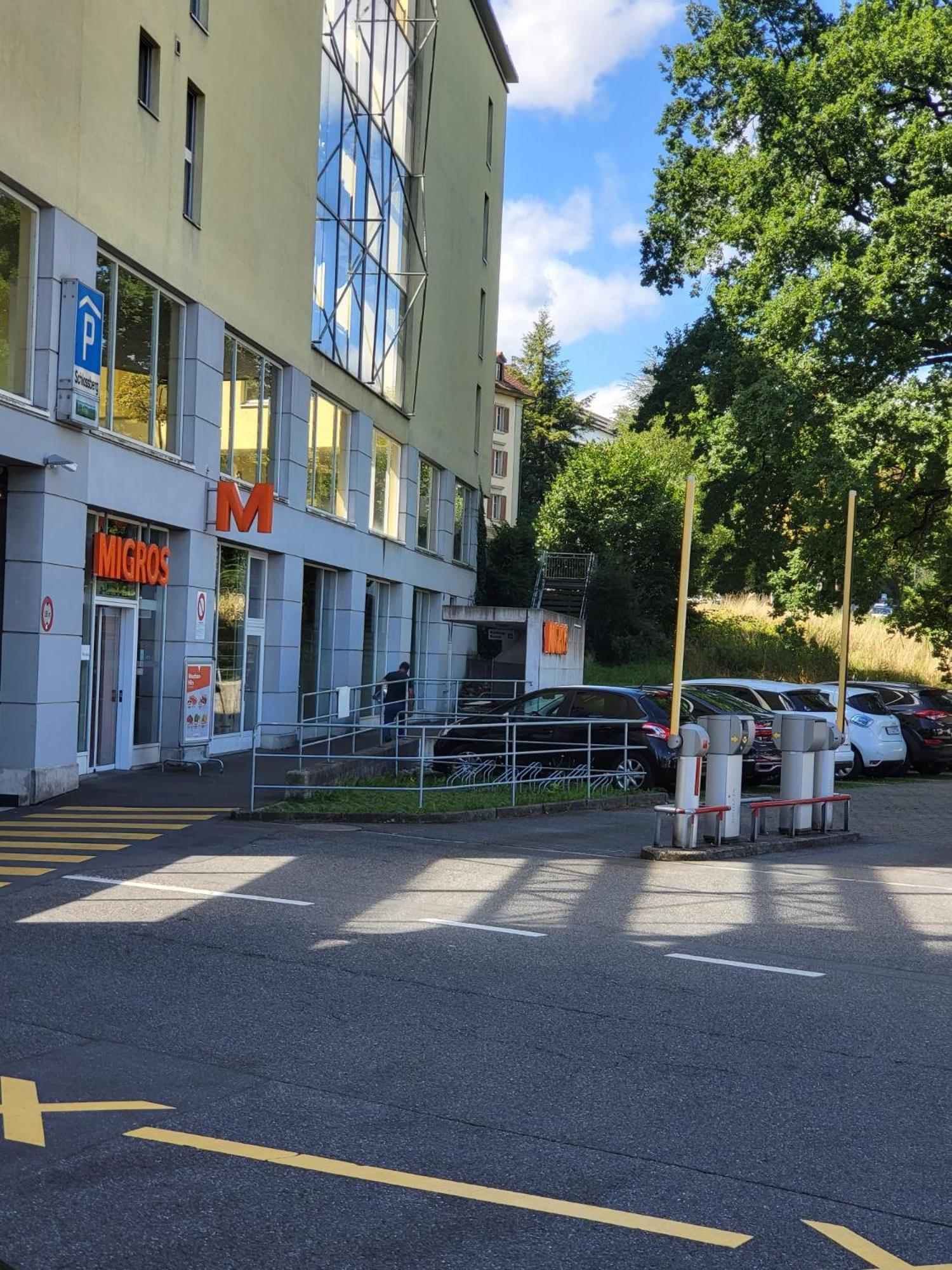 Bastis Central Guesthouse Lucerne City Exteriör bild