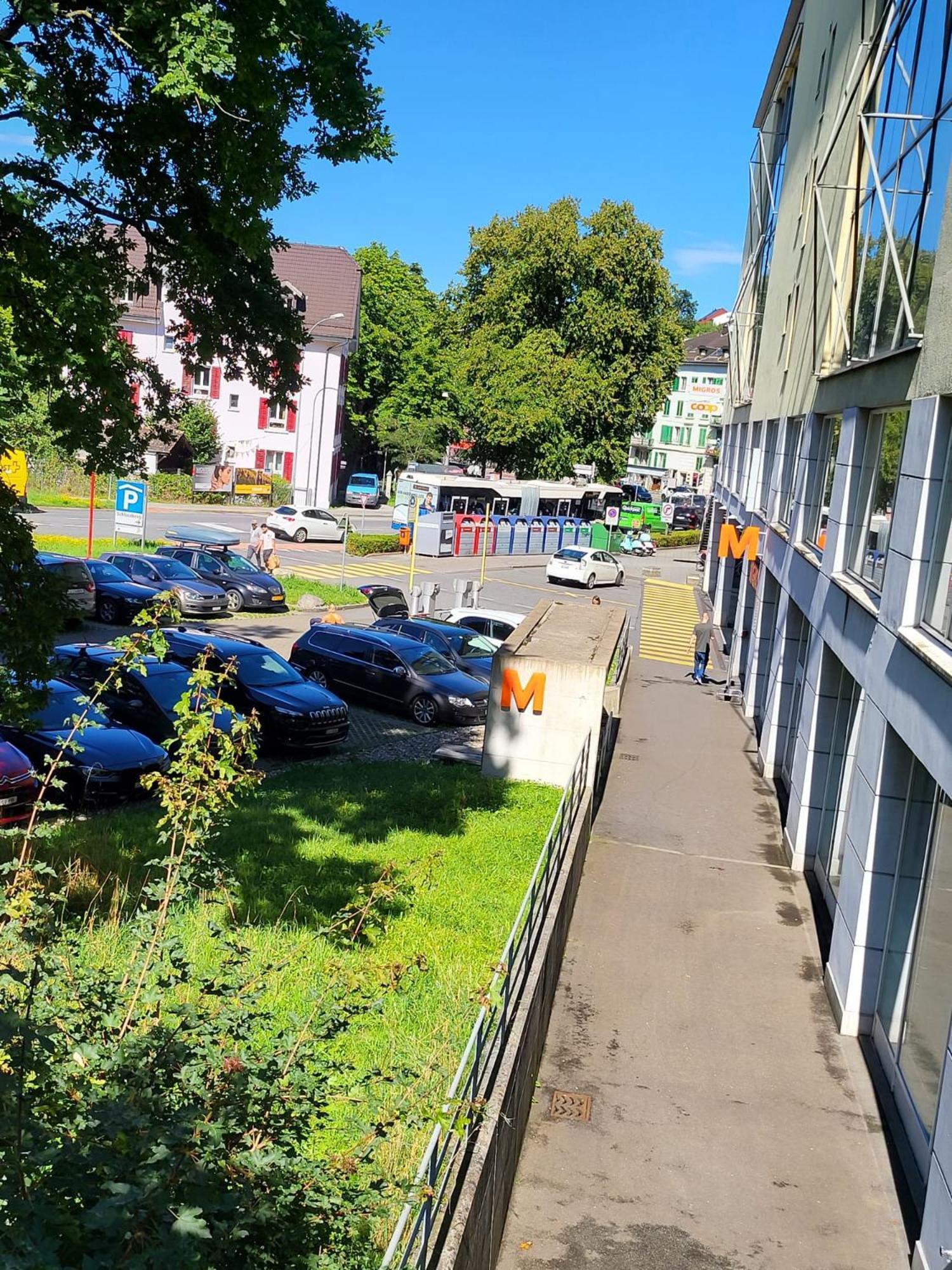 Bastis Central Guesthouse Lucerne City Exteriör bild