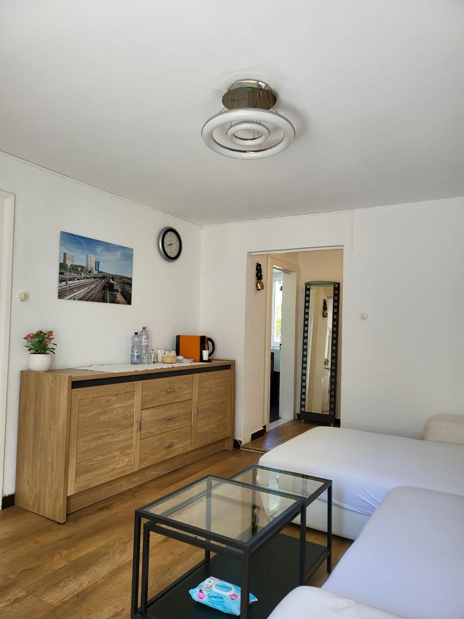 Bastis Central Guesthouse Lucerne City Exteriör bild